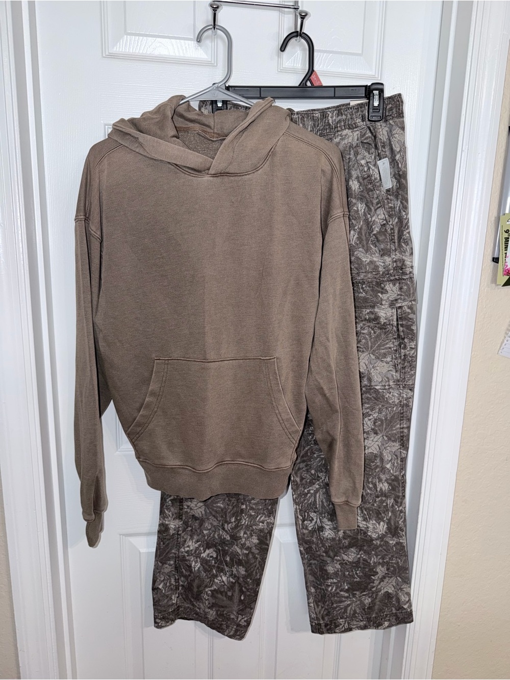 Casual Brown Hoodie and camo bottoms outfit